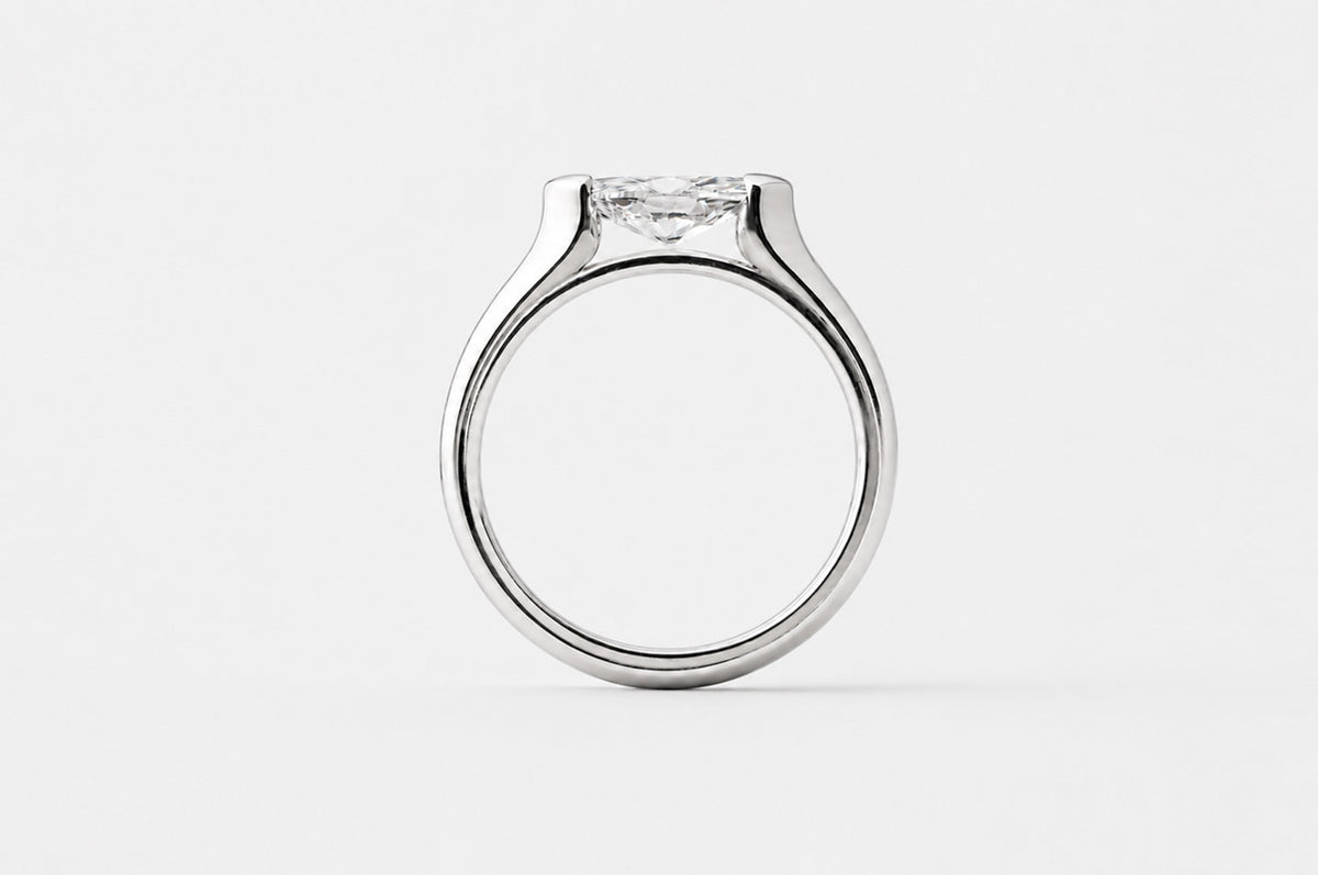 MARQUISE DIAMOND SOLITAIRE | 19K WHITE GOLD