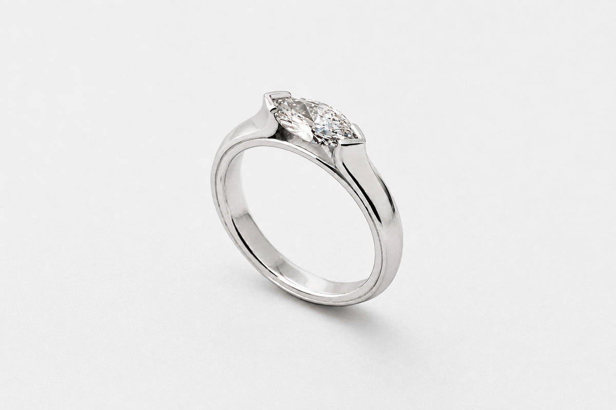 MARQUISE DIAMOND SOLITAIRE | 19K WHITE GOLD